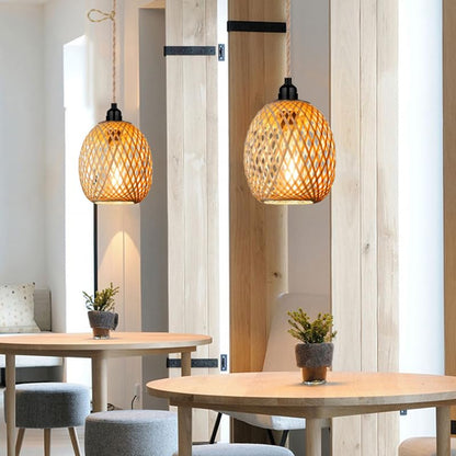 Lampa suspendata E27 pe baterie, cu abajur ratan boho