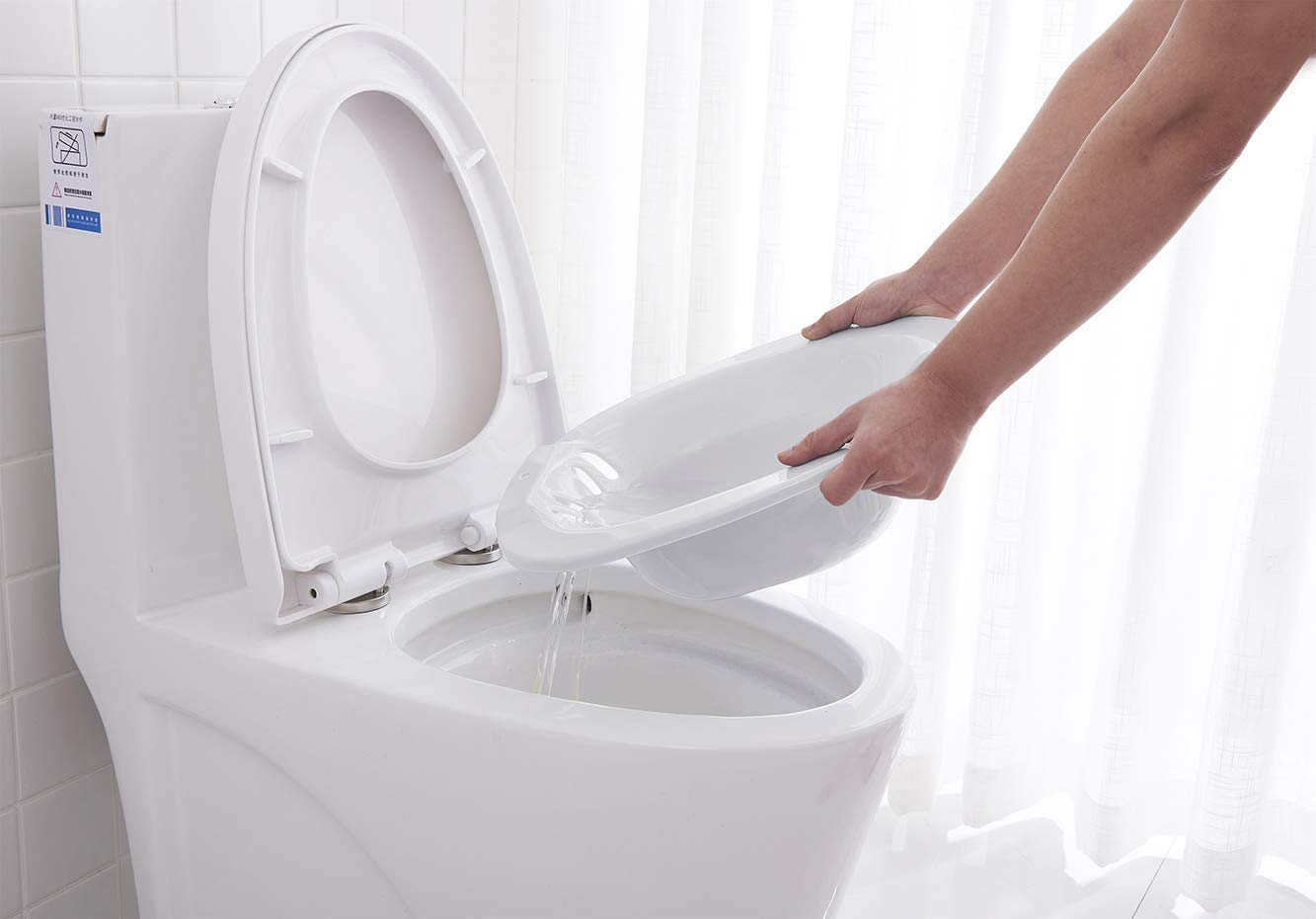 Cada sezut Aiaoxo Portable Bidet Insert 2.2 L PP pentru toaleta