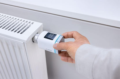Termostat inteligent pentru radiator Bosch Smart Home Radiator Thermostat II cu functie in aplicatie, compatibil Alexa, Apple HomeKit si Google Home