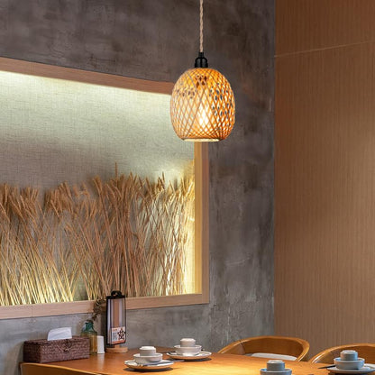 Lampa suspendata E27 pe baterie, cu abajur ratan boho