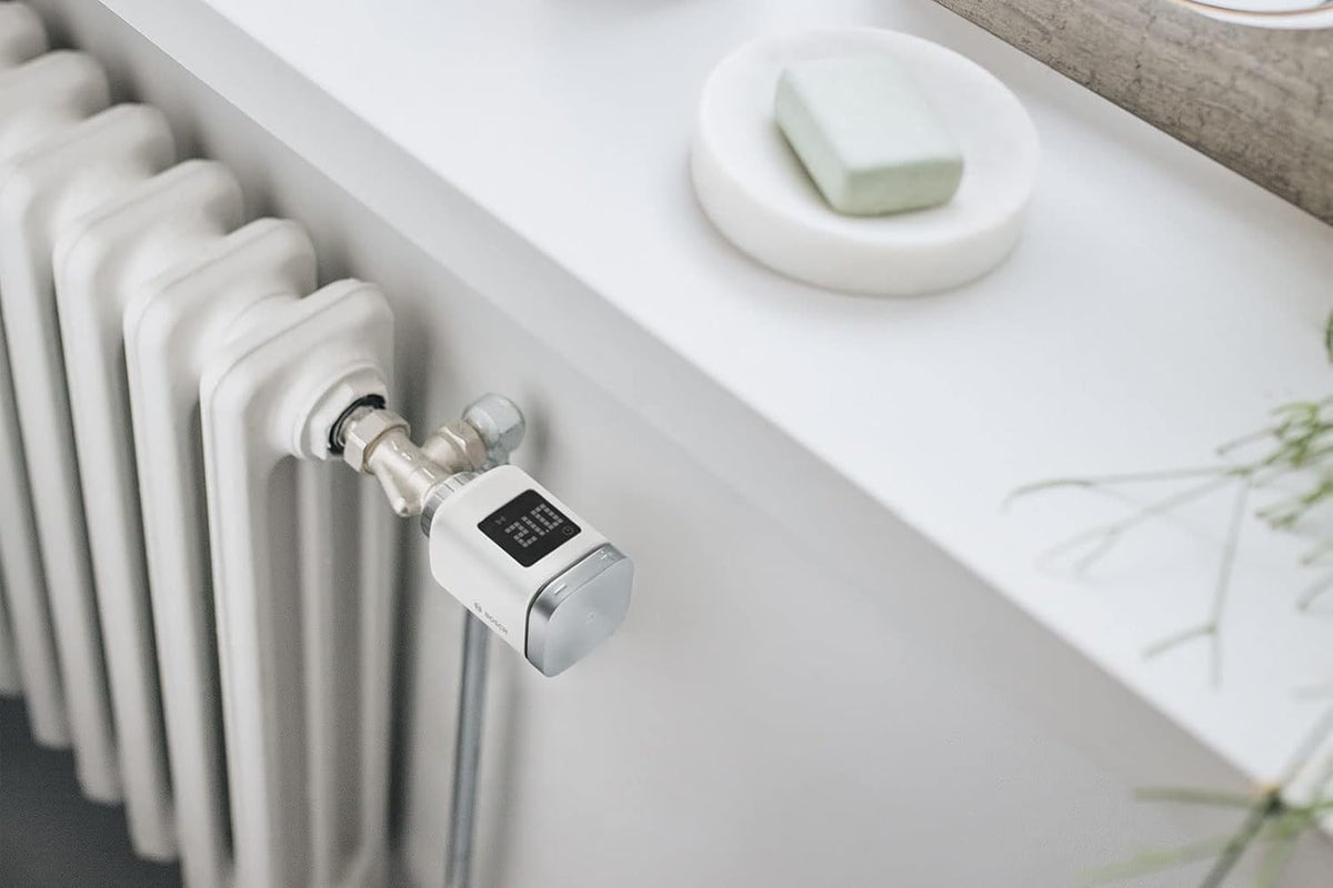 Termostat inteligent pentru radiator Bosch Smart Home Radiator Thermostat II cu functie in aplicatie, compatibil Alexa, Apple HomeKit si Google Home