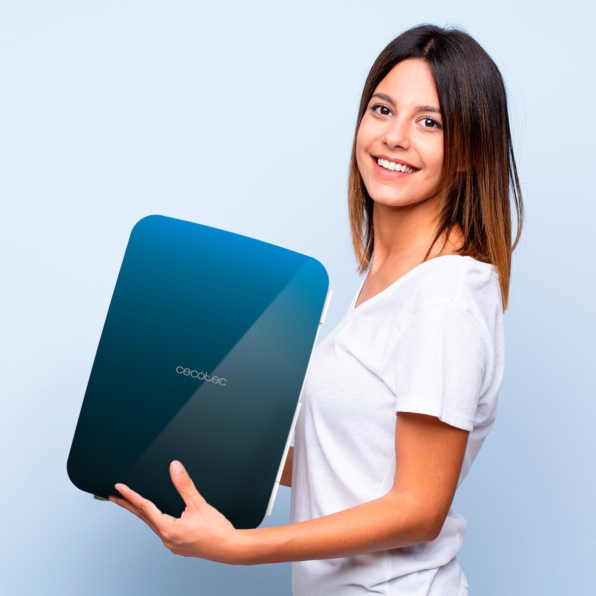 Mini frigider Cecotec Bolero MiniCooling 10 L Bahamas, albastru, 12 V-220 V, pentru masina si rulota, cu racire si incalzire 7-65°C