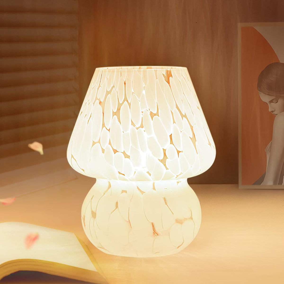 Lampa decorativa ONEWISH in forma de ciuperca, din sticla translucida alba, cu luminozitate reglabila