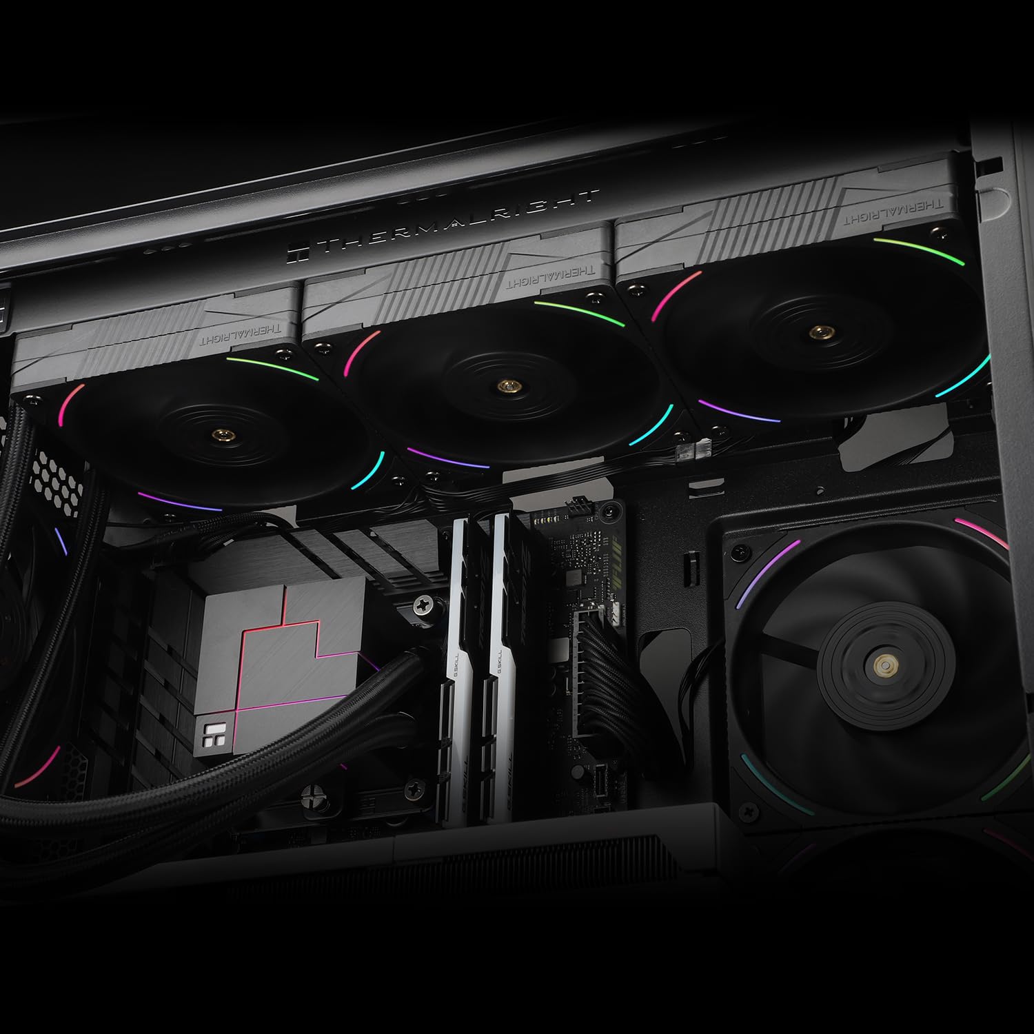 Thermalright Core Matrix 360 Black CPU Liquid Cooler with 120mm PWM Fan,360 Black Cold Row Specification,Integrated Water Cooler Heatsink,for AM4/AM5,Intel 1700/1150/1151/1200/2011