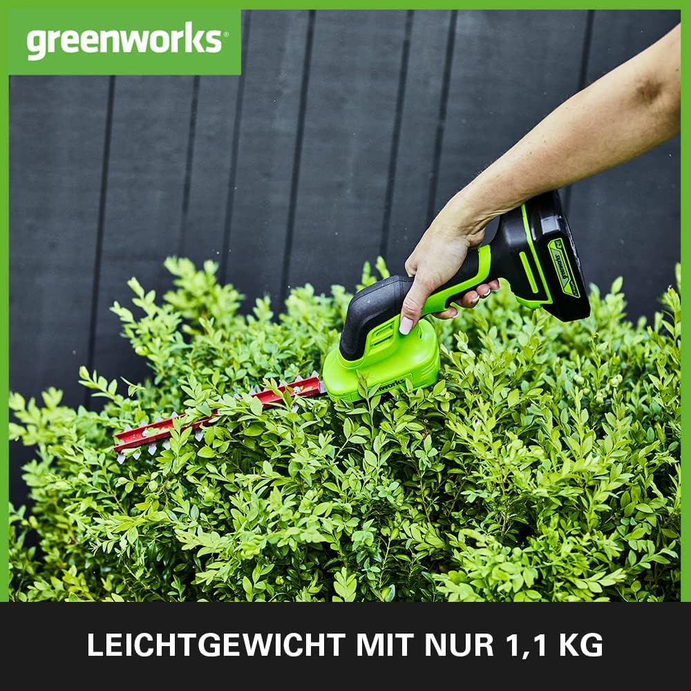 Foarfeca pentru arbusti si iarba Greenworks G24SHT 2 in 1, lame gard viu 20 cm si iarba 15 cm, fara baterie si incarcator 24 V