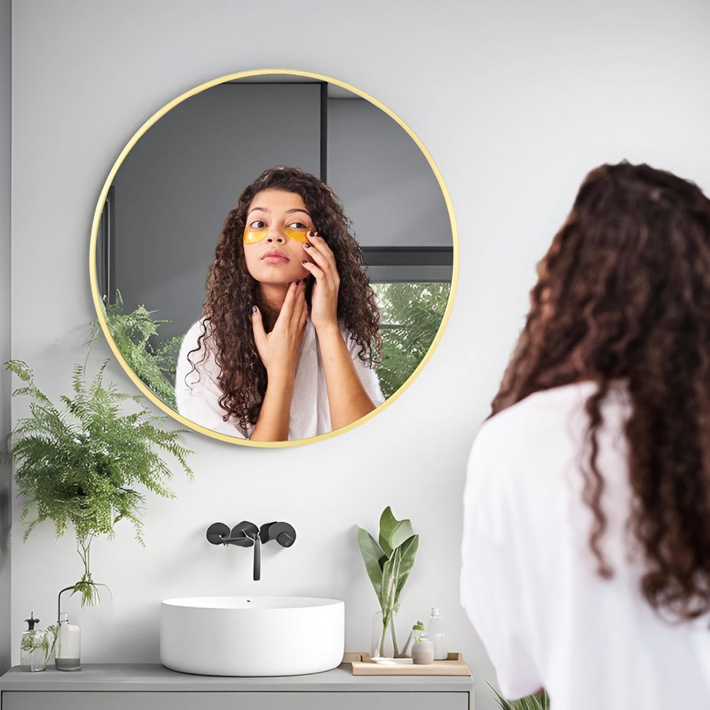 LunaMirror Round Wall Mirror 50x50 CM Circle Wall-Mounted Bathroom Vanity Mirror Stylish Black Aluminum Frame Home Decor Hanging for Bathroom Hallway Entrance Living Room Bedroom