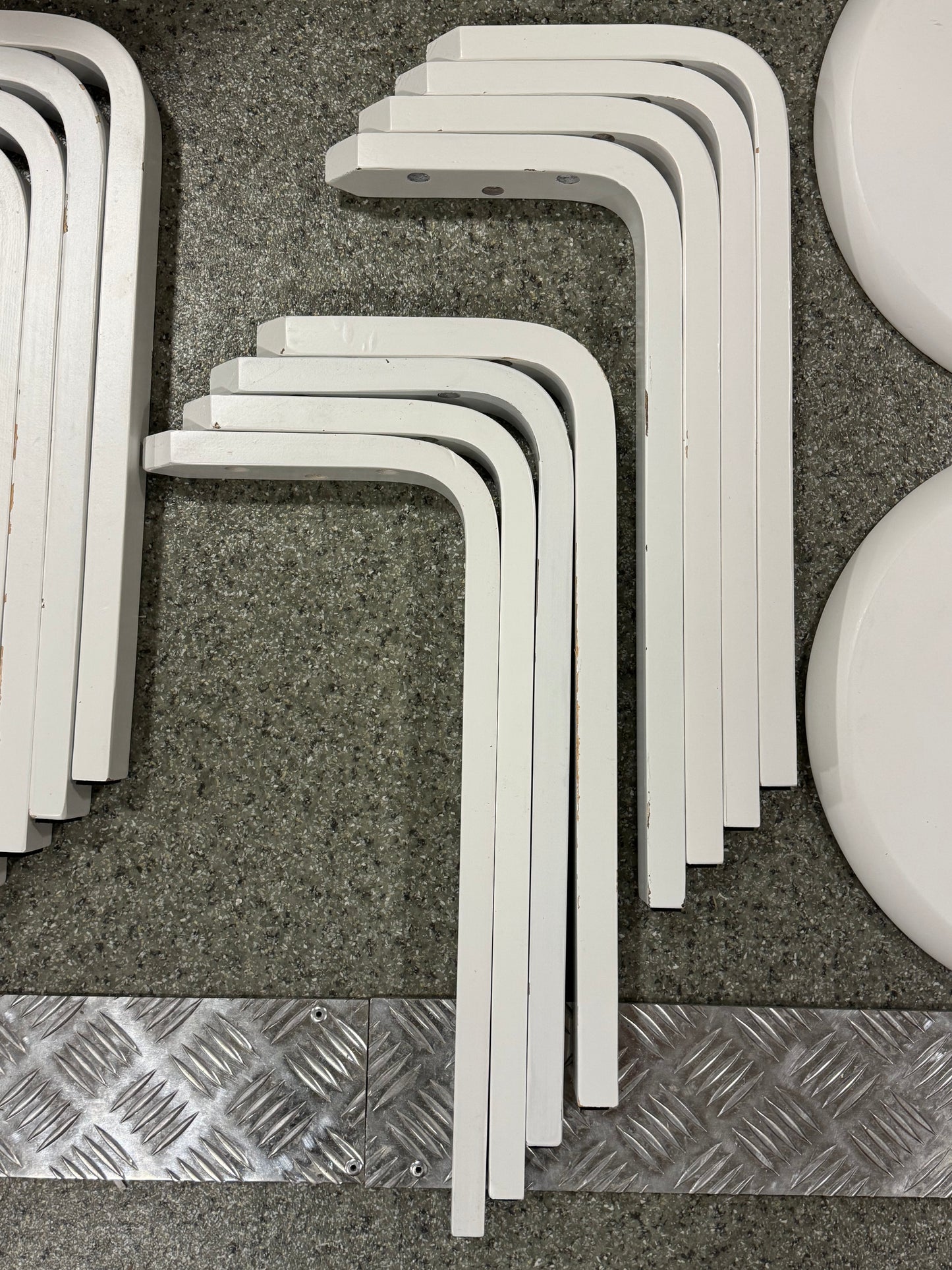 Set 4 scaune dining IBUYKE, din lemn, suprapozabile, cu talpa antiderapanta, ideale pentru bucatarie, sala mese sau pub, alb, model RF-717-4
